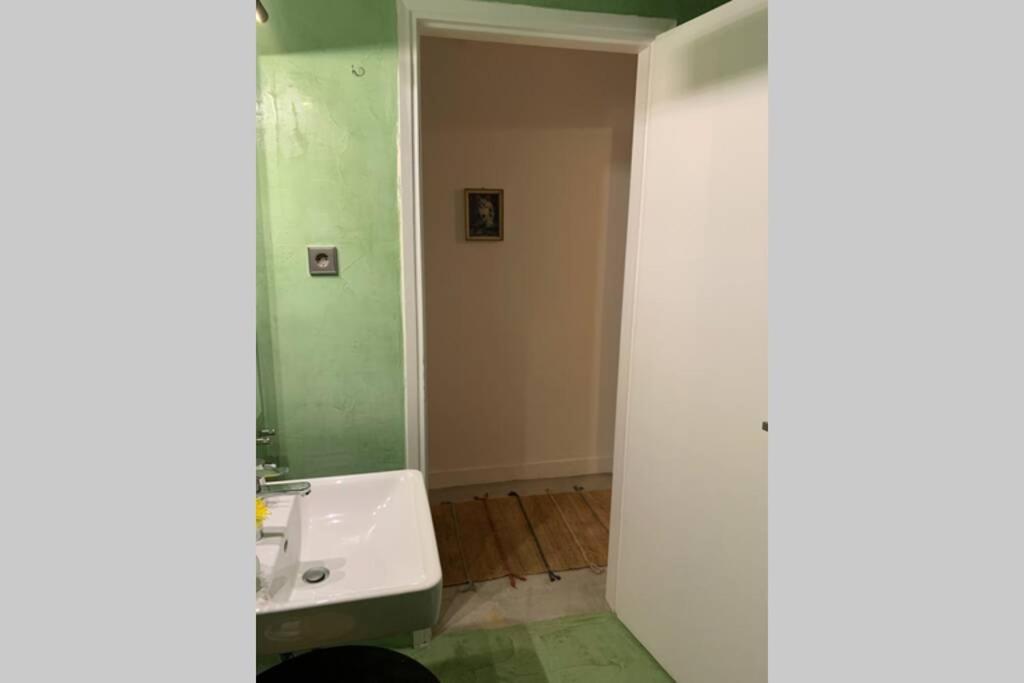 Quiet And Central Flat With Private Backyard Garden Athen Eksteriør bilde