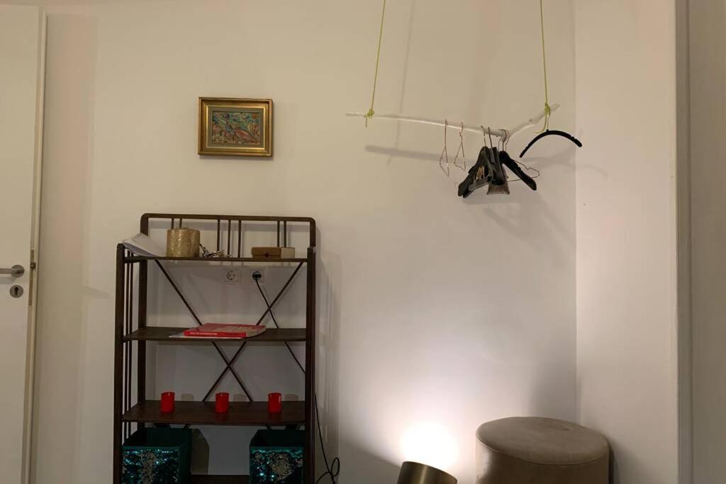 Quiet And Central Flat With Private Backyard Garden Athen Eksteriør bilde
