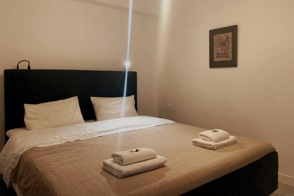 Quiet And Central Flat With Private Backyard Garden Athen Eksteriør bilde