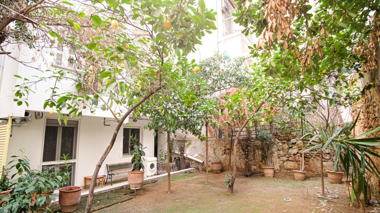 Quiet And Central Flat With Private Backyard Garden Athen Eksteriør bilde